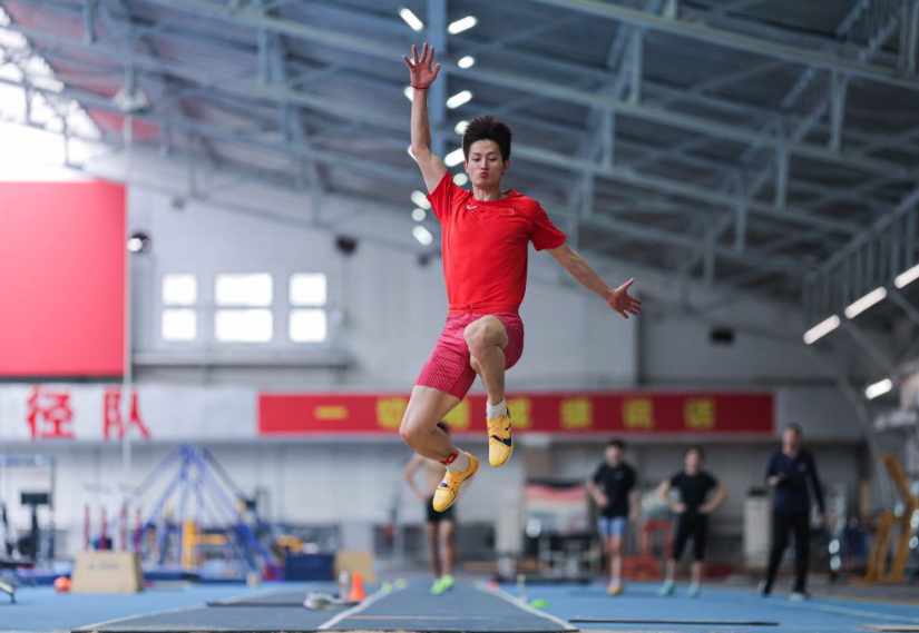 B体育入口：您身边的体育助手